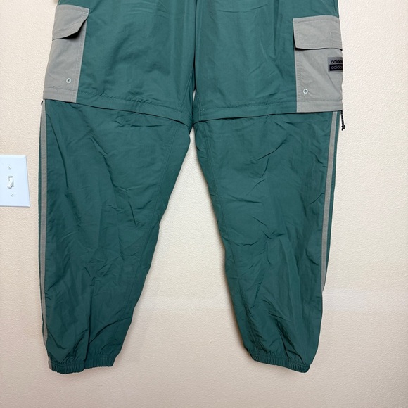Adidas Men’s Utility 2 in 1 Cargo Pants size XL - Picture 5 of 9